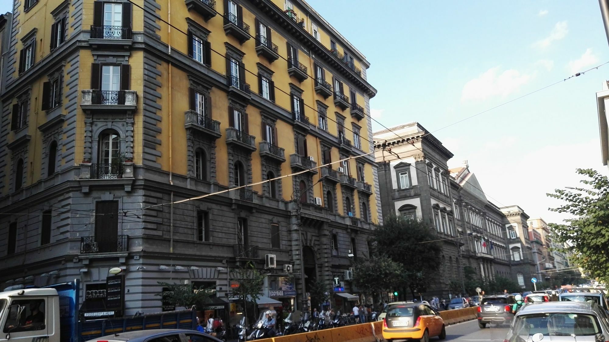 Be Italian Flat Bovio Affittacamere Napoli